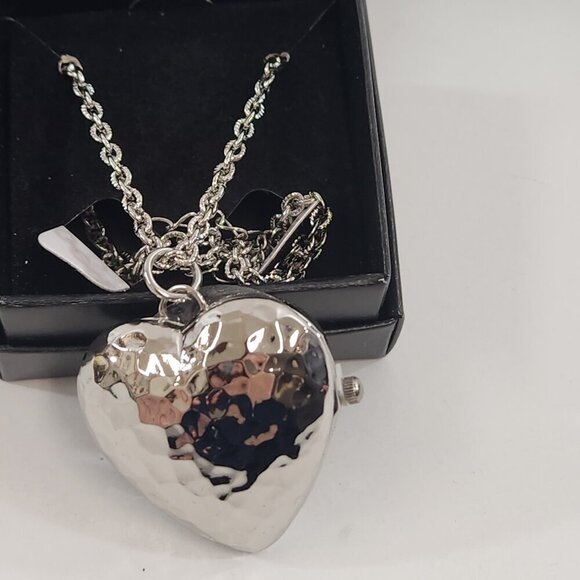 Avon Watch Lot Unlike the Rest Bright Sporty Heart Locket Everyday Expansion NEW - Picture 9 of 10